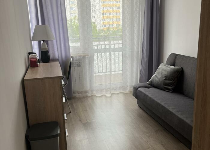 Grajewo ogłoszenia: Pokój w mieszkaniu 5 pokojowym w centrum Białegostoku (oś.Piaski...