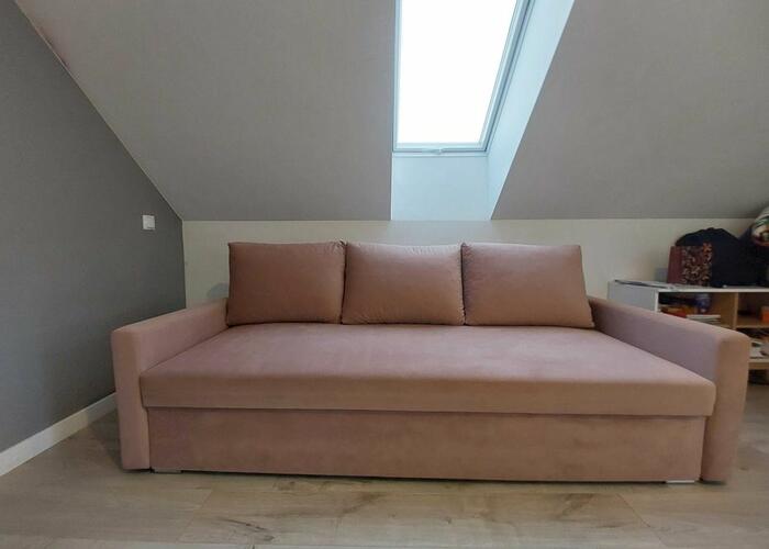 Grajewo ogłoszenia: Elegancka, pudrowo różowa sofa, która idealnie dopełni każde...