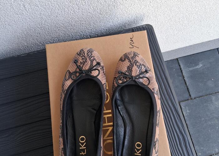 Grajewo ogłoszenia: Sprzedam buty, rozmiar 38, każda para w tej samej cenie.